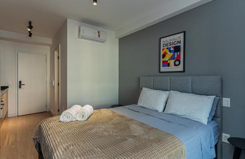 Brooklin Novo Apartment | Bauhaus Apartamento com Piscina, Próximo ao Metro Brooklin - Próximo ao Teatro Alfa e Transamérica Expo Center