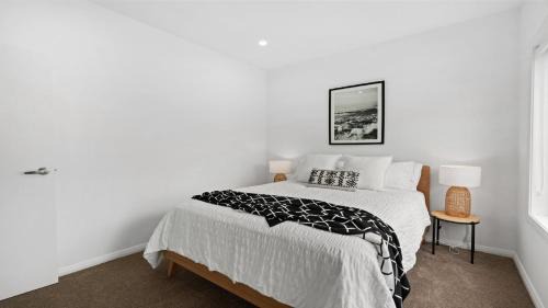 Booker Bay House | Bay Bliss U2 Booker Bay -Walk to beach, shops & restaurants