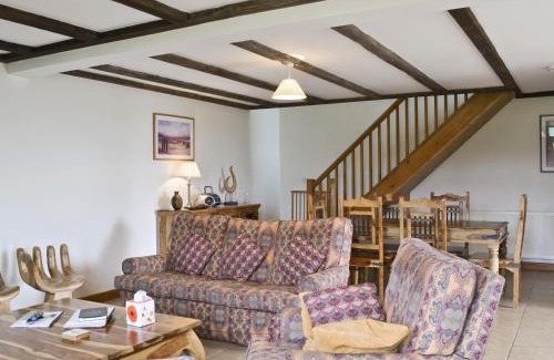 Potter Heigham House | Bay - E4482