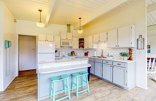 Gig Harbor House | Bay-front dog-friendly home on one acre of land with modern interior & W/D