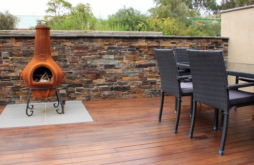 Binalong Bay House | BAY OF FIRES VISTA Boutique Accommodation at Binalong Bay - indoor spa bath