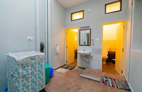 Heritage Town House | Bay Stays 2BHK Near Rock Beach