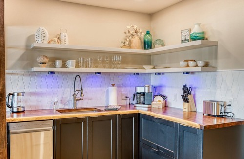Depoe Bay Apartment | Bay Suites – Studio A | Modern Coastal Escape in the Heart of Depoe Bay