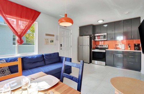 North Beach Apartment | Bayamo: Casita Near Beach & Gym Access