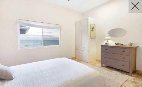 Bennett's Harbour House | Baybreeze Bungalow