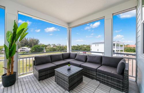 Cortez House | Baydream Believer at Hunter's Point