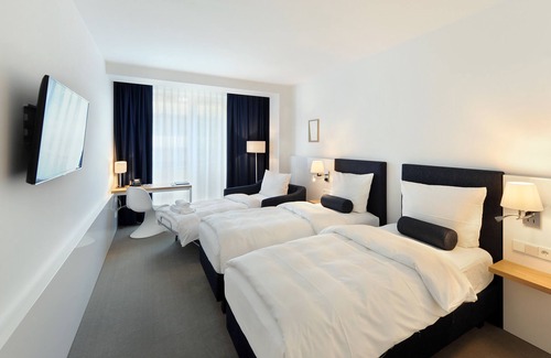 St. Paul Hotel | Bayer 89 Vi Vadi Hotel
