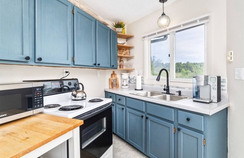 La Pointe Apartment | Bayfield Suite at Ferry Landing Suites in Downtown La Pointe