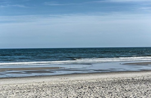 Brigantine House | Bayfront Brigantine Escape with Porch and Bay Views!