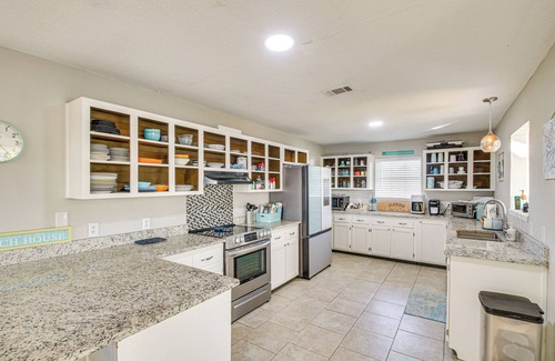 Florida Panhandle House | Bayfront Haven: Group Getaway in Milton!