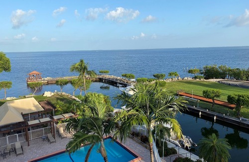 Key Largo Condo | Bayfront Penthouse Unit w/Amazing Sunset Views - paradise for only 6,500/month