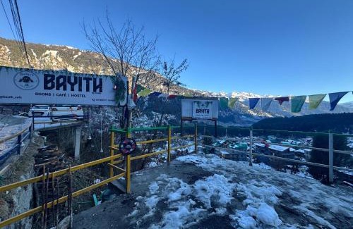 Old Manali Bed & Breakfast | Bayith Cafe and Stay