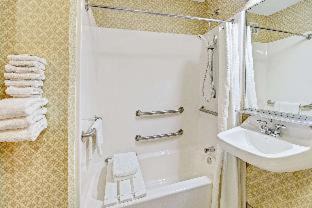 Acton Hotel | Baymont by Wyndham Indianapolis