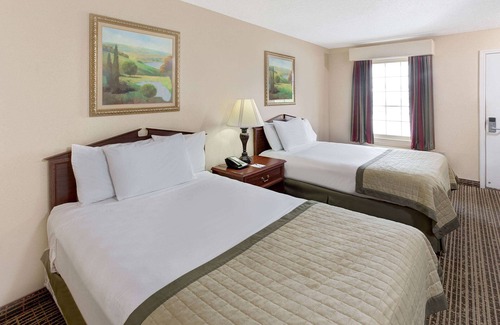 Sanford Hotel | Baymont by Wyndham Sanford