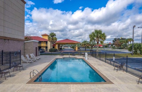 Fleming Hotel | Baymont by Wyndham Savannah South