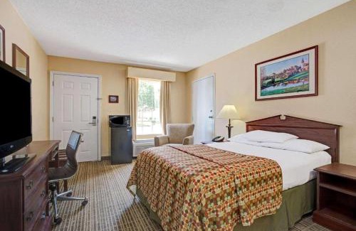 Smithfield Hotel | Baymont by Wyndham Smithfield
