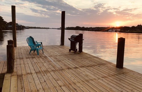 Barataria House | Bayou Life Lodging, Charter Fishing, Ecotourism. Only 25 miles to French Quarter