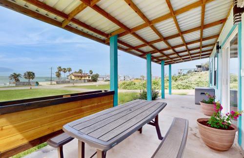 Ingleside on the Bay House | Bayshore Beachfront