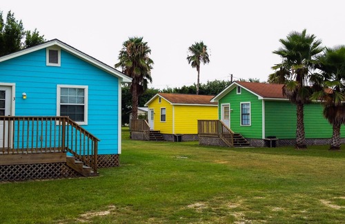 Port O Connor Cabin | Bayshore Lodge 123 Cabin #1 Rental Port O Connor TX