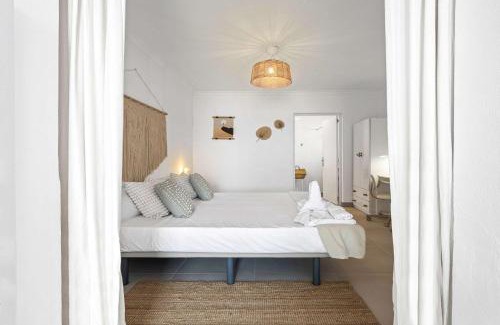 Los Cocoteros Apartment | Bayside Cocoteros Hideaway Coco Breeze