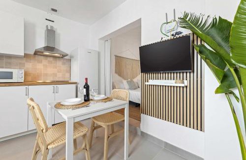 Los Cocoteros Apartment | Bayside Cocoteros Hideaway Coco Breeze