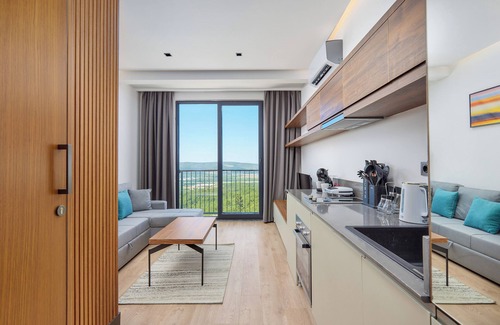 Kotor Apartment | Bayview Hills Luxury Residences