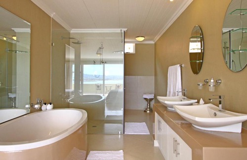 Mountainside Apartment | Bayview