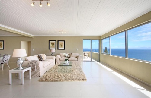 Mountainside Apartment | Bayview