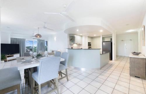 Cullen Bay Apartment | Baywatch Escape - Beachside Living near Darwin CBD