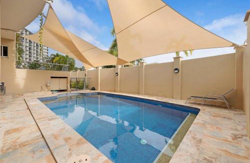 Cullen Bay Apartment | Baywatch Escape - Beachside Living near Darwin CBD