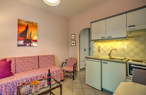 Agios Dimitrios Apartment | ✭BBQ✭Backyard❤ of Amoudara✭Full Kitchen✭Parking-3