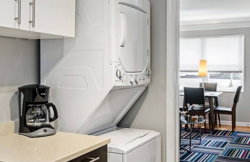 Midtown Apartment | (BC1bD) Safe + Clean Condo only Blocks from Piedmont Hospital