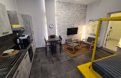 Magenta Apartment | Be Magenta, Art Home - Yellow style - Near Milano, Rho Fiera, Malpensa