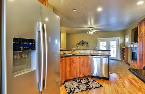 Meridian House | Be our Guest- Close to everything! Boise- Meridian - Eagle - I-84 w/pool
