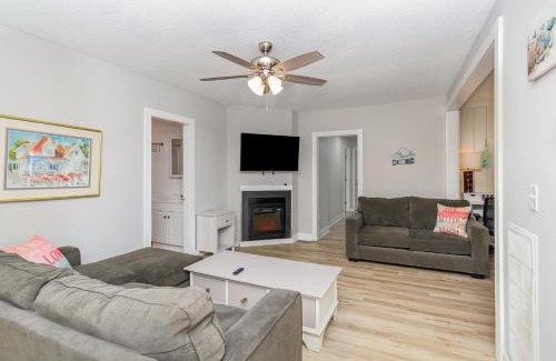 Willoughby Spit House | Be R 1stGuests- 5 Star Beach Villa +CoffeeBar+W/D+Fast WiFi!
