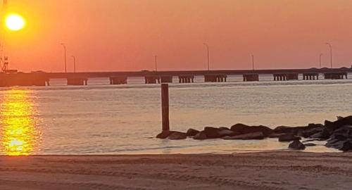 Willoughby Spit House | Be R 1stGuests- 5 Star Beach Villa +CoffeeBar+W/D+Fast WiFi!