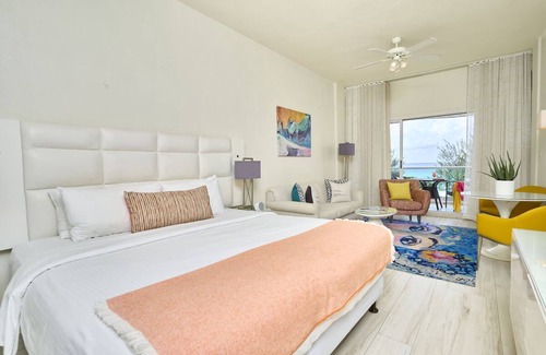 Blue Waters Hotel | Beach Adventures! Free Continental Breakfast and Beach Sunbeds, Swimming Pool!