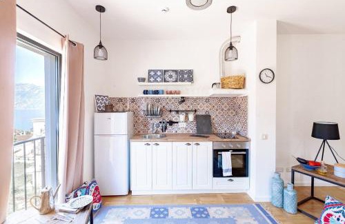 Dobrota Apartment | BEACH APARTMENT WITH SEA -AND Kotor VIEW