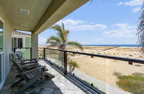 Balboa Peninsula House | Beach Break by AvantStay Oceanfront View Patio
