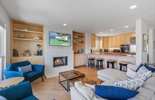 Balboa Peninsula House | Beach Break by AvantStay Oceanfront View Patio