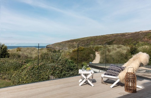 Padstow Cottage | Beach Cottage - Porthcothan - a cottage that sleeps 7-11 guests in 6 bedrooms