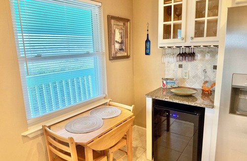 Villa Sabine Condo | Beach Daze! ❤️ Heart of Pcola Beach! 🏝️ Veteran owned.🇺🇸