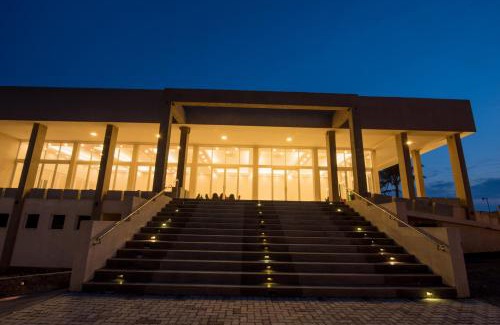 Hendala Hotel | Beach Front by Kay Jay