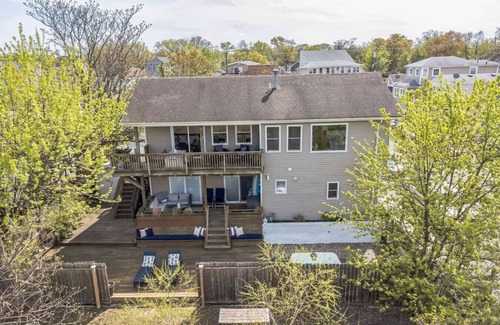 Keansburg House | Beach front oasis - Hot tub - Sleeps 7