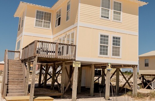 Fort Morgan House | Beach front - only 50 yards to the beach