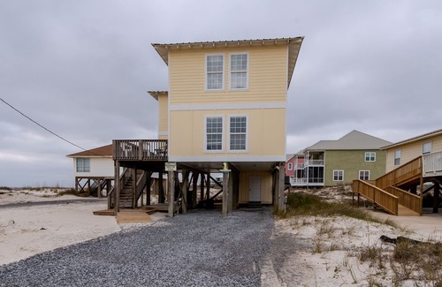 Fort Morgan House | Beach front - only 50 yards to the beach
