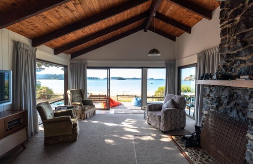 Te Ngaire House | Beach Front Personified - Te Ngaire Bay