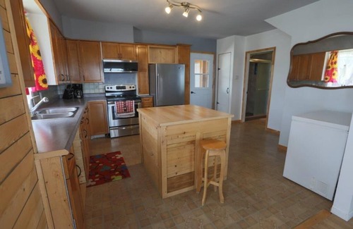 Cap-Chat House | Beach front quality house, open year round, Cap- Chat, Gaspesie, fishing, kayak,