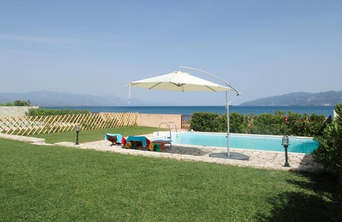 Platanitis Villa | Beach Front Villa with Private Pool