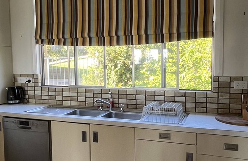 Tathra House | Beach house 2 min walk to main beach